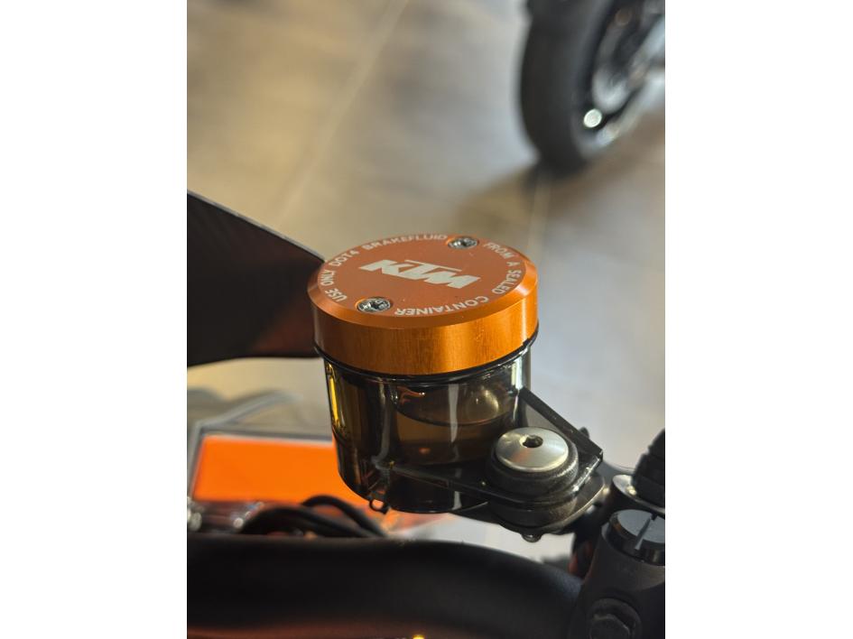 KTM 1290 SUPER DUKE R EVO POUR 212 €/ MOIS TRIUMPH AGEN