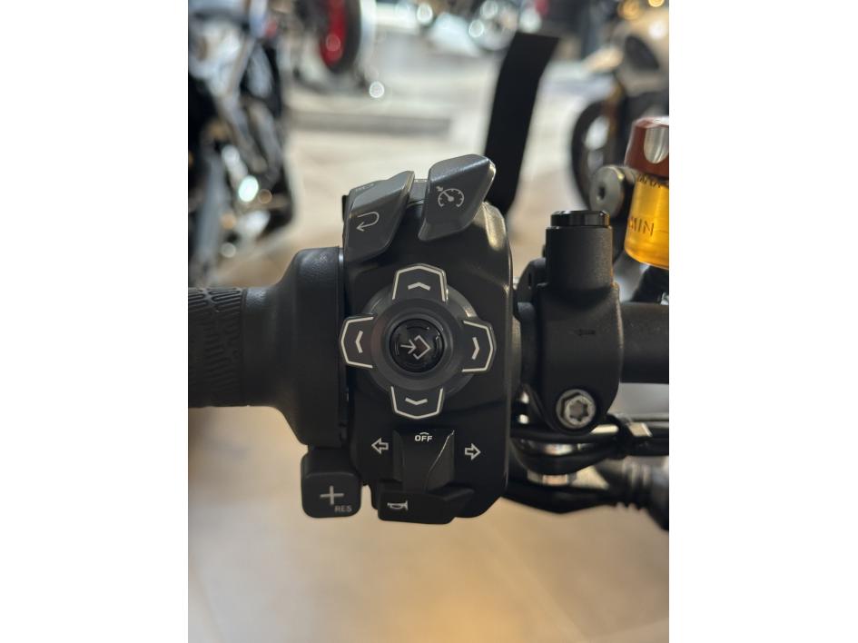 KTM 1290 SUPER DUKE R EVO POUR 212 €/ MOIS TRIUMPH AGEN