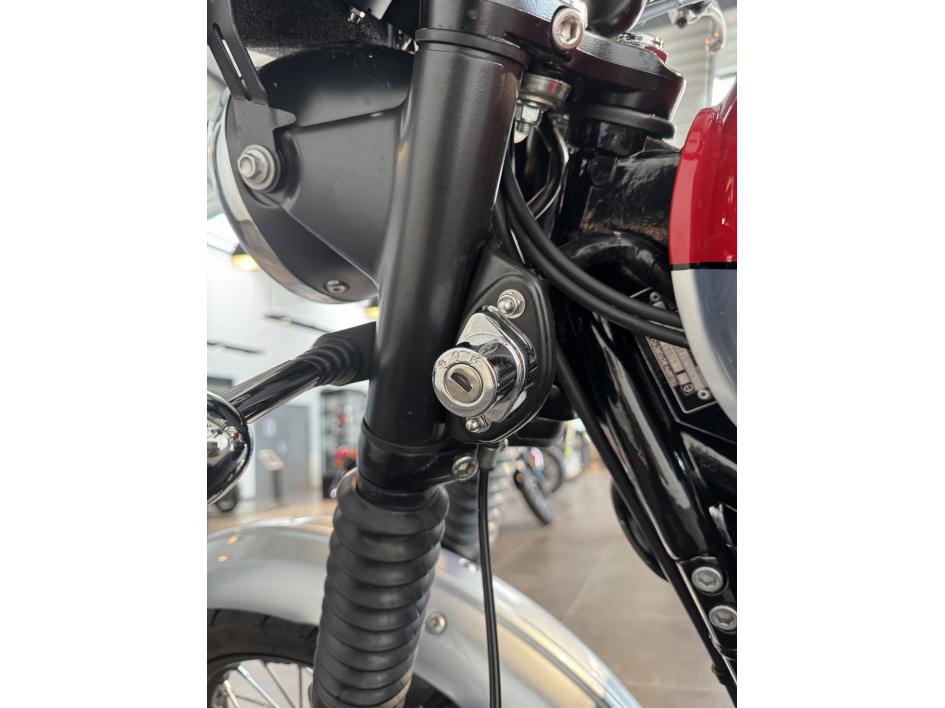 TRIUMPH SCRAMBLER 900