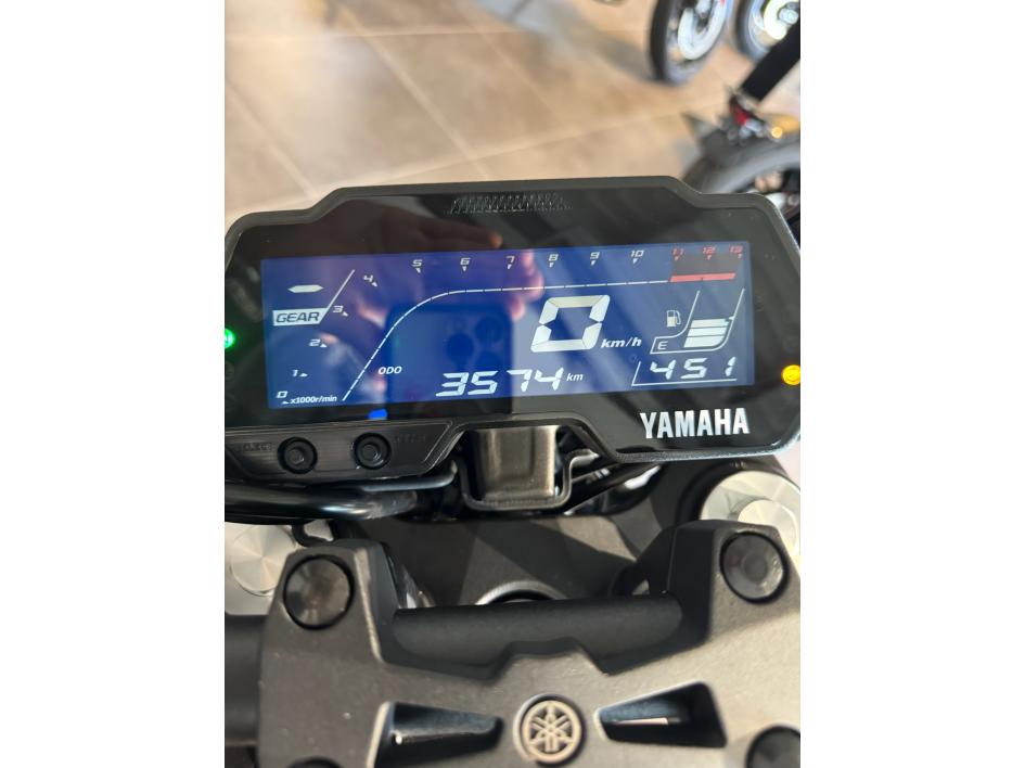 YAMAHA MT-125 ABS POUR 90 €/MOIS TRIUMPH AGEN