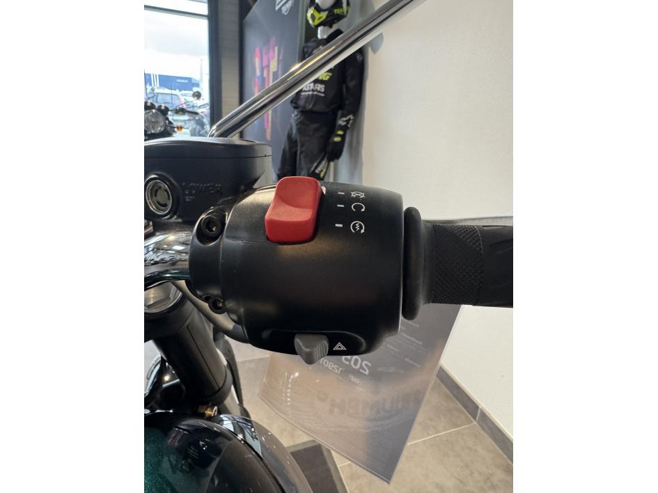 TRIUMPH BONNEVILLE T100 900 pour 207€ mois chez Triumph Agen