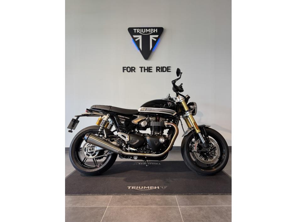 TRIUMPH SPEED TWIN 1200 rs pour 271€/mois chez Triumph Agen