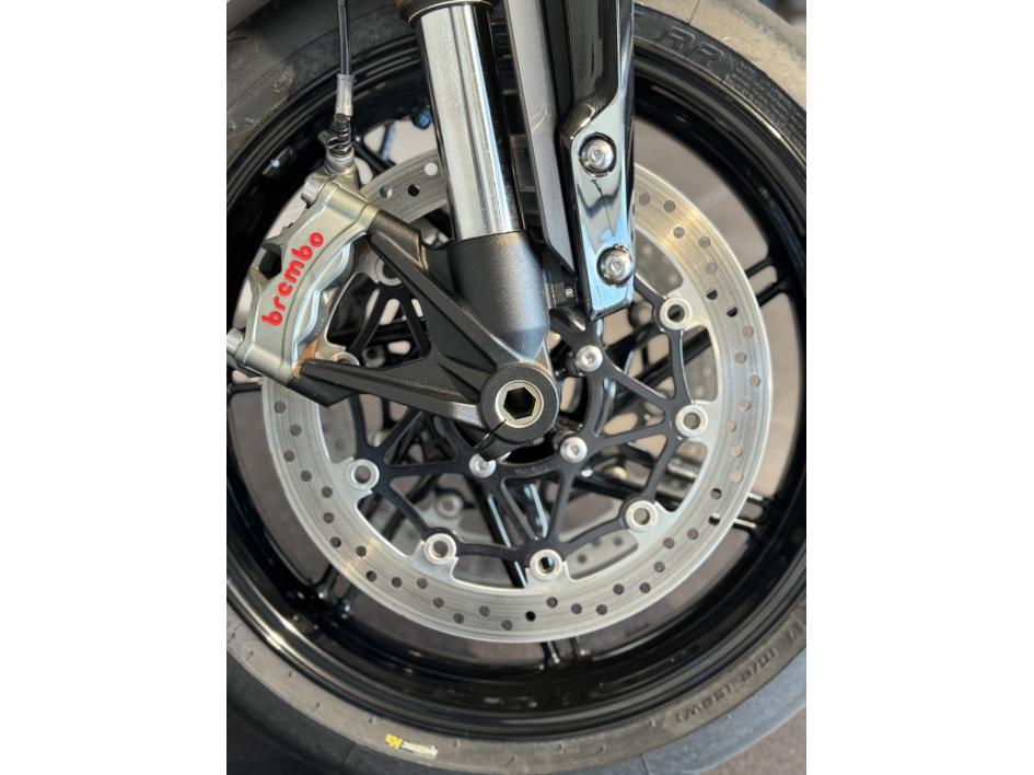 TRIUMPH SPEED TWIN 1200 rs pour 271€/mois chez Triumph Agen