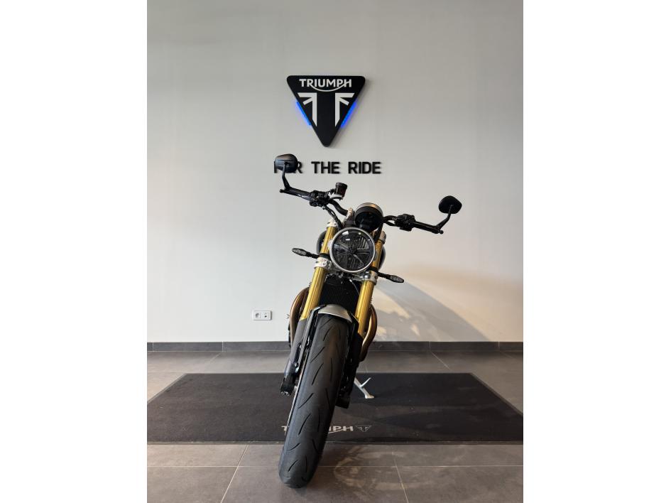 TRIUMPH SPEED TWIN 1200 rs pour 271€/mois chez Triumph Agen