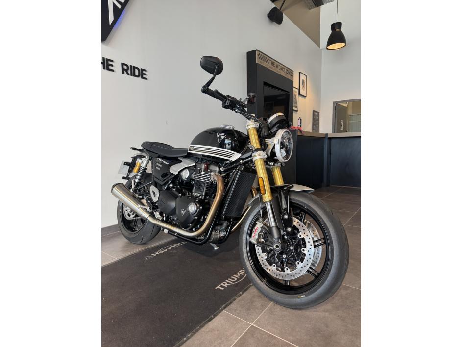 TRIUMPH SPEED TWIN 1200 rs pour 271€/mois chez Triumph Agen