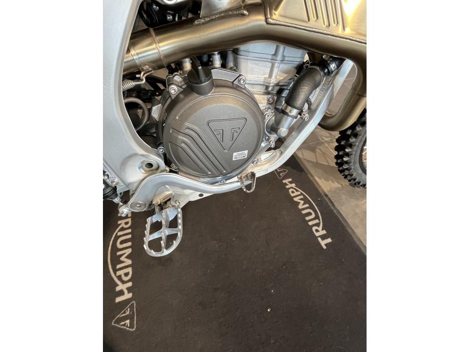 TRIUMPH TF 250-X NEUVE 2026 POUR  180€ MOIS CHEZ TRIUMPH 47 