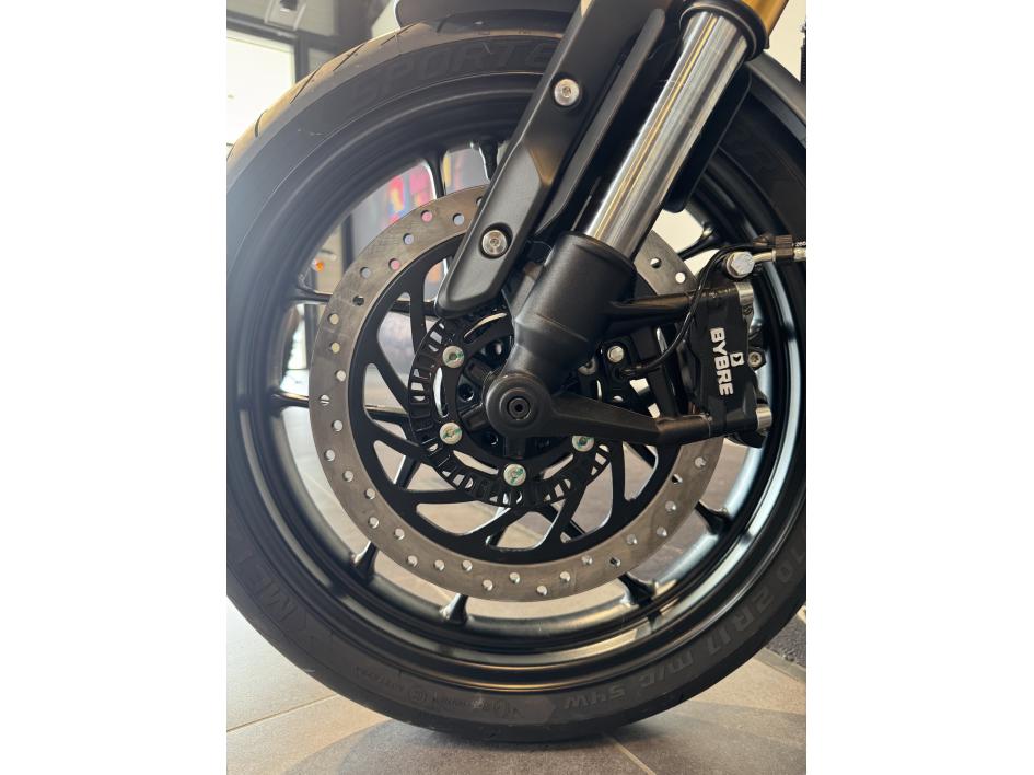 TRIUMPH SPEED 400 pour 116€mois chez Triumph Agen