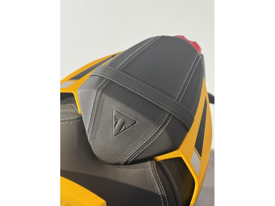 TRIUMPH STREET TRIPLE 765 RS POUR 204€ /MOIS CHEZ TRIUMPH AGEN 