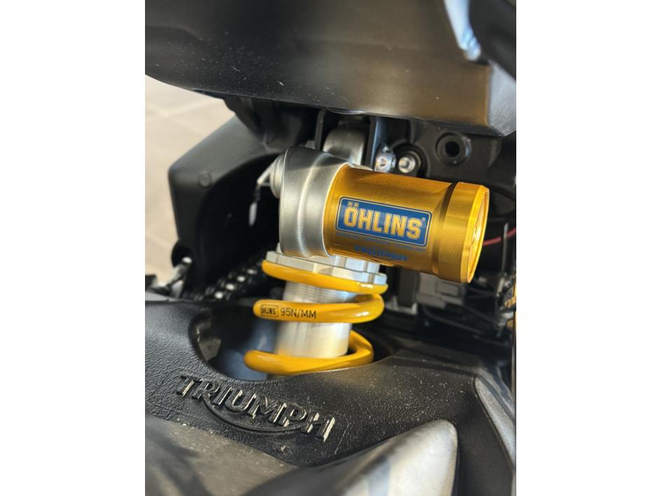 TRIUMPH STREET TRIPLE 765 RS POUR 204€ /MOIS CHEZ TRIUMPH AGEN 