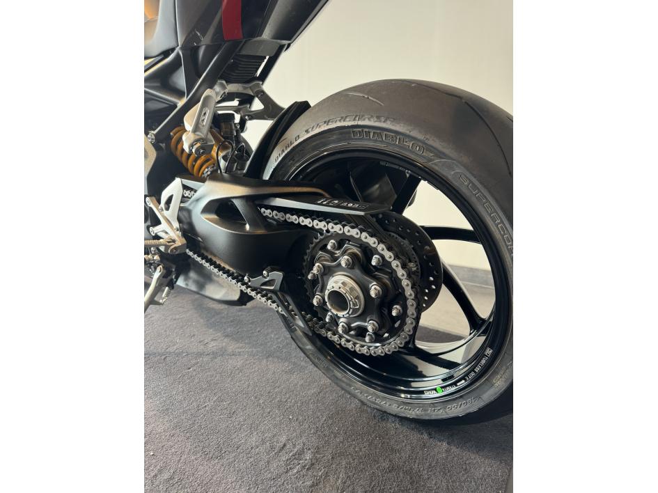 TRIUMPH SPEED TRIPLE 1200 RS POUR 324€/MOIS CHEZ TRIUMPH AGEN