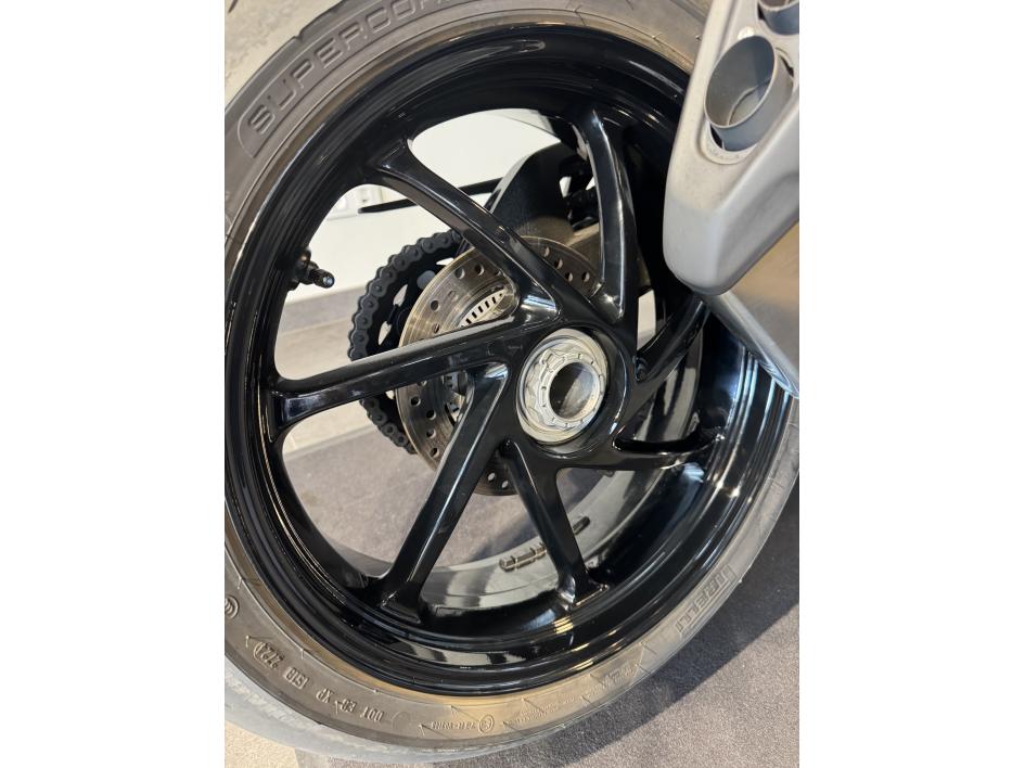 TRIUMPH SPEED TRIPLE 1200 RS POUR 324€/MOIS CHEZ TRIUMPH AGEN