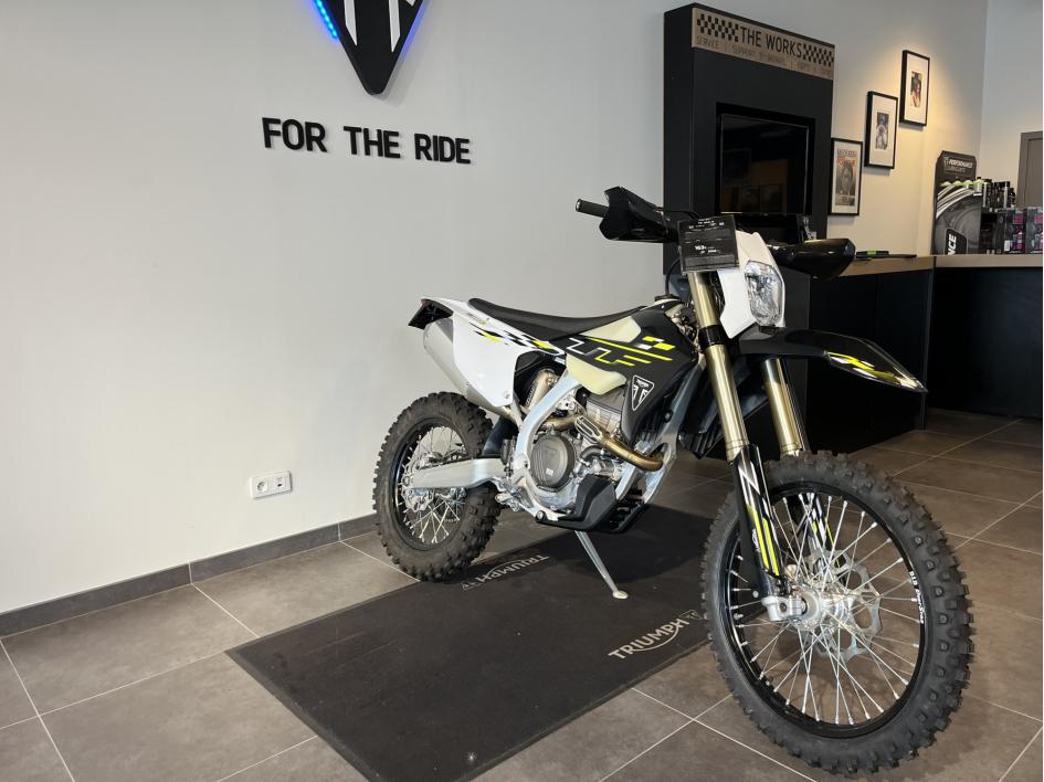 TRIUMPH TF 250 E ENDURO  POUR 187 €/MOIS CHEZ TRIUMPH AGEN 
