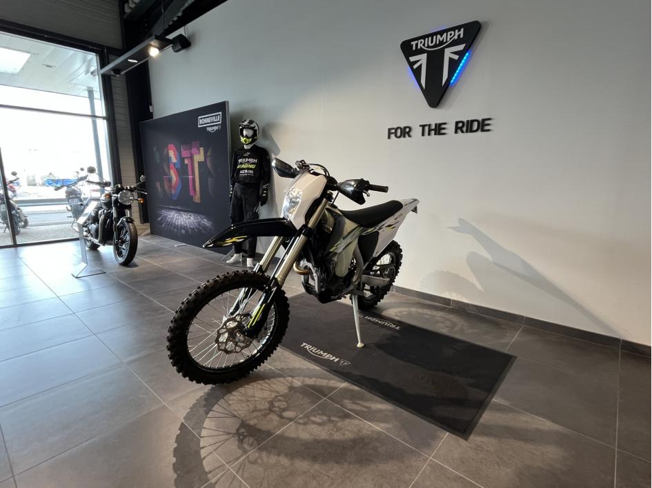 TRIUMPH TF 250 E ENDURO  POUR 187 €/MOIS CHEZ TRIUMPH AGEN 